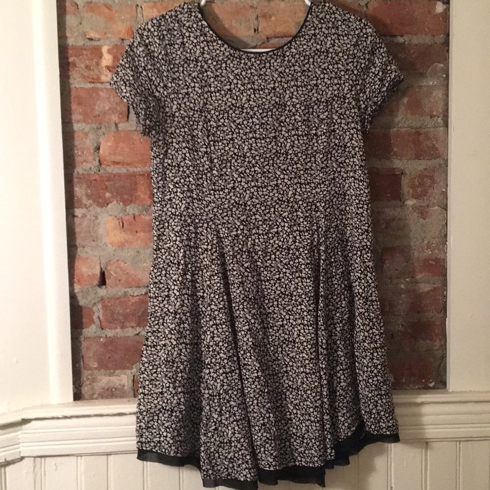 Forever 21 floral dress with zipper back